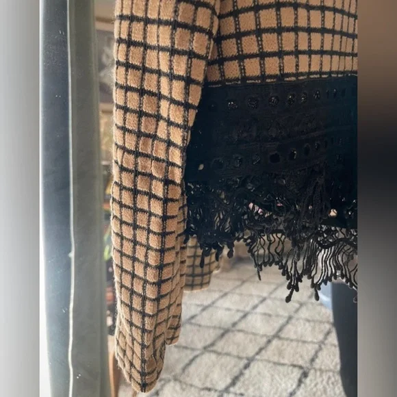 Rye Brown and Black Vintage Inspired Cropped Loose Hanging Style Blouse - Picture 2 of 4